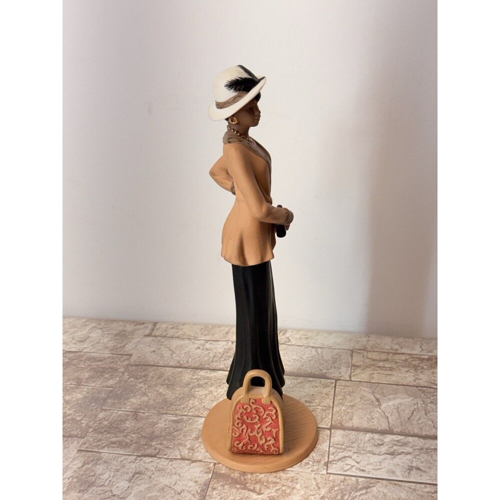 Home Interiors & Gifts Vanessa Figurines 2002 - Picture 4 of 13